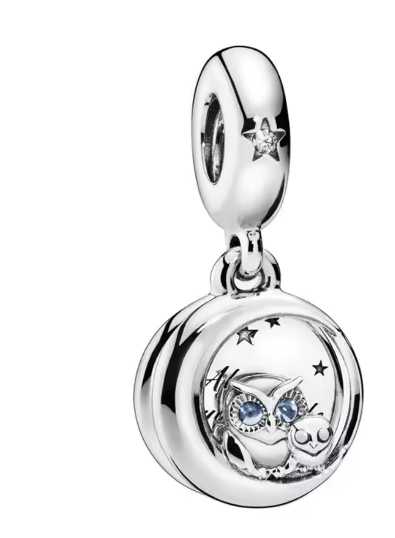 Charm búho ojos azules