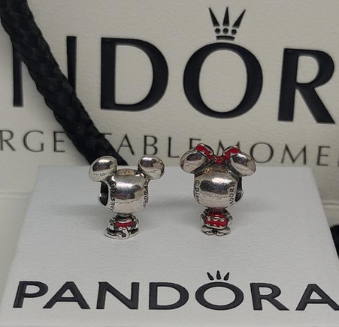 Charm minnie cuerpo disney