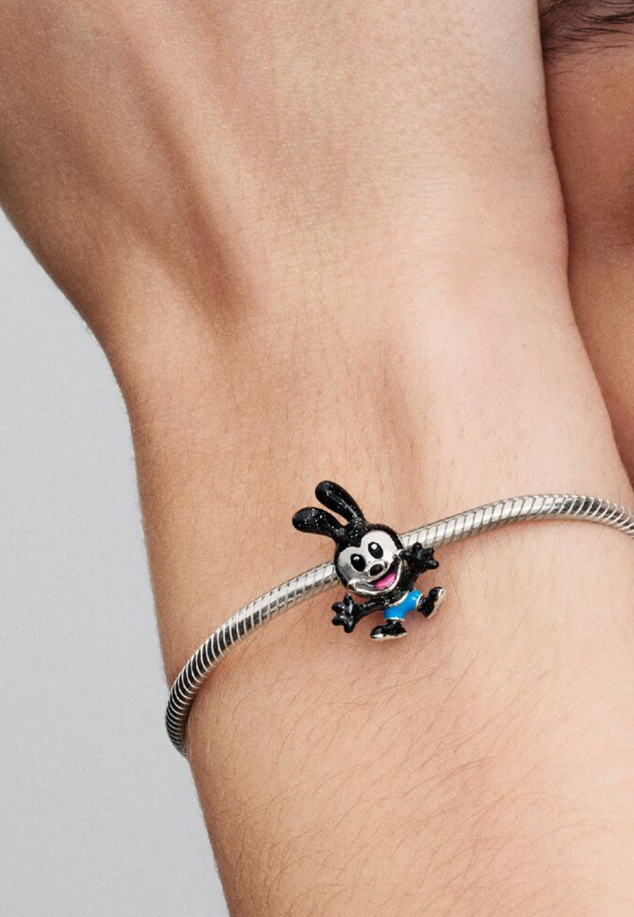 Charm Oswlad el Conejo Afortunado de Disney